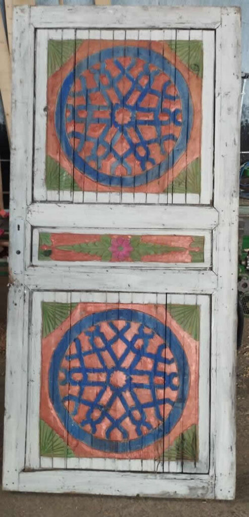 Kapı masa yapımı, antika kapı masa yapımı, eski kapılar, antika kapılar