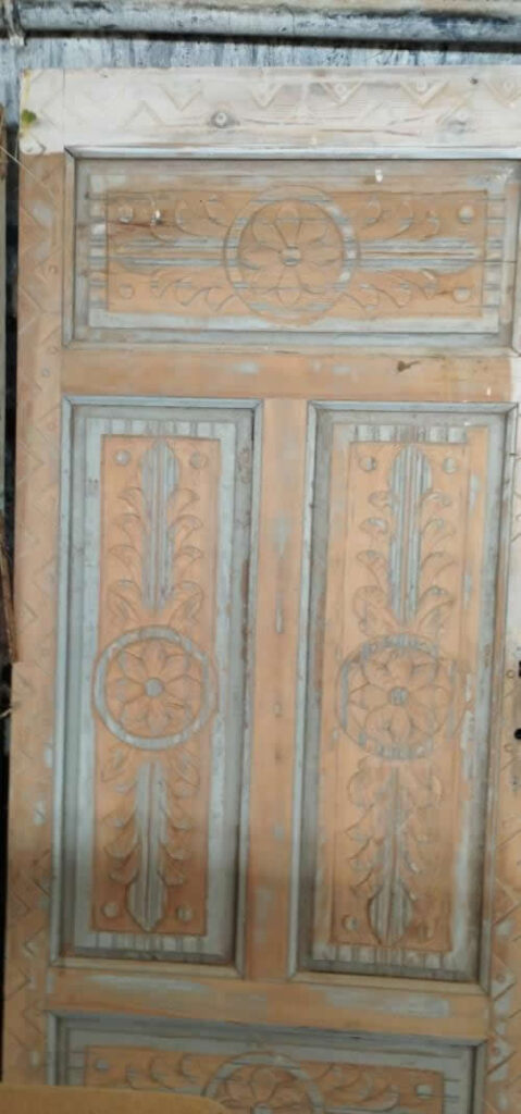 Kapı masa yapımı, antika kapı masa yapımı, eski kapılar, antika kapılar